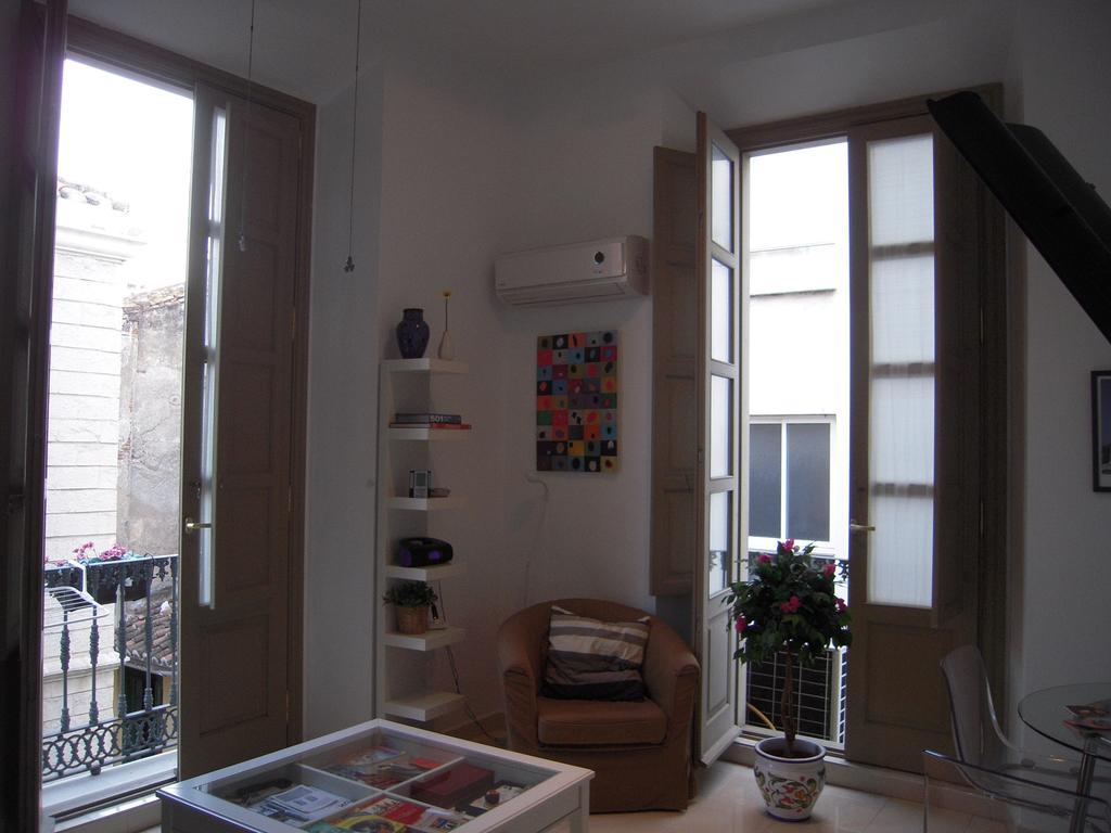 Malama Apartamentos Turisticos Màlaga Exteriér fotografie