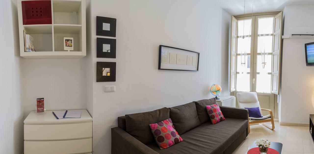 Malama Apartamentos Turisticos Màlaga Exteriér fotografie